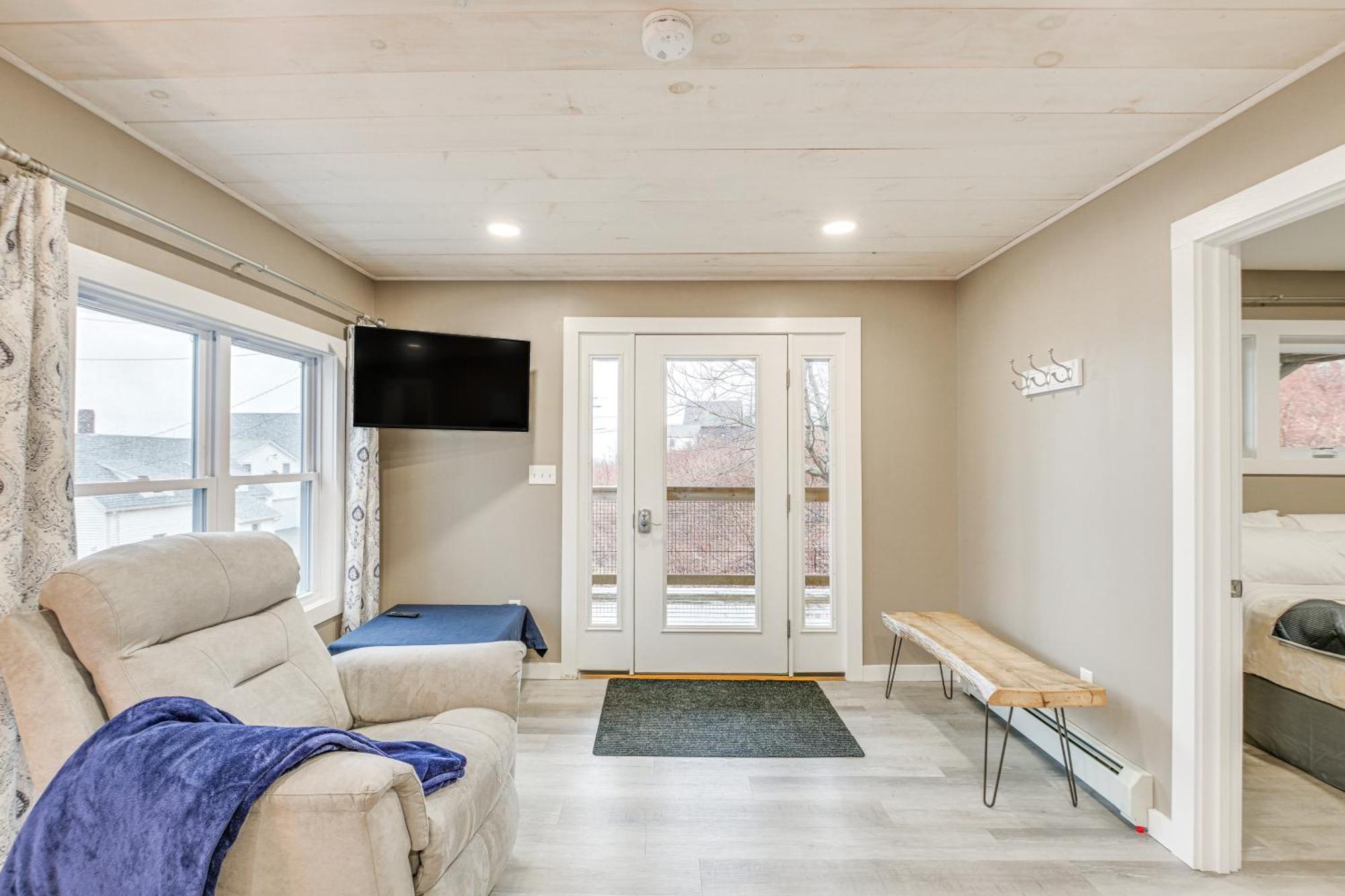 Cozy Maine Getaway Covered Deck, Walk To Beach! Lubec Екстер'єр фото